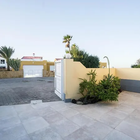 Βίλα Ocean Front Near Corralejo Great Beaches *